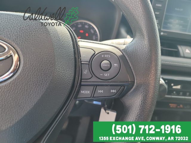 2020 Toyota RAV4 LE FWD photo