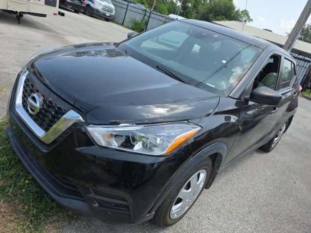 2020 Nissan Kicks S FWD photo
