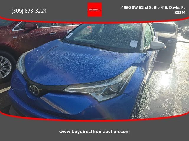2018 Toyota C-HR XLE FWD photo