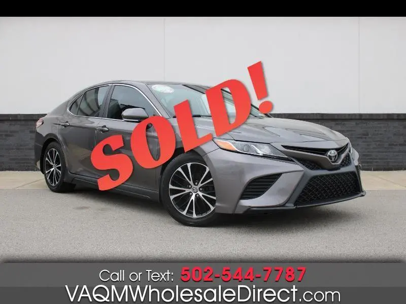 2020 Toyota Camry SE FWD photo
