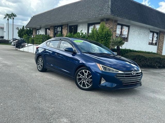 2020 Hyundai Elantra Limited FWD photo