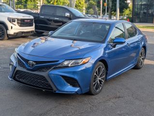 2019 Toyota Camry SE FWD photo