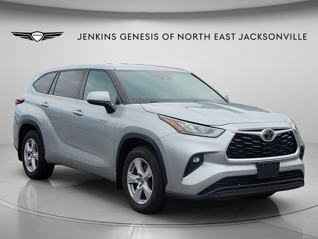 2020 Toyota Highlander LE AWD photo