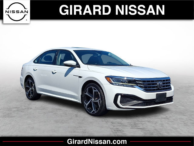 2020 Volkswagen Passat 2.0T R-Line FWD photo