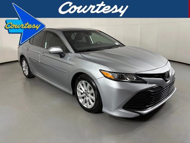 2020 Toyota Camry LE FWD photo
