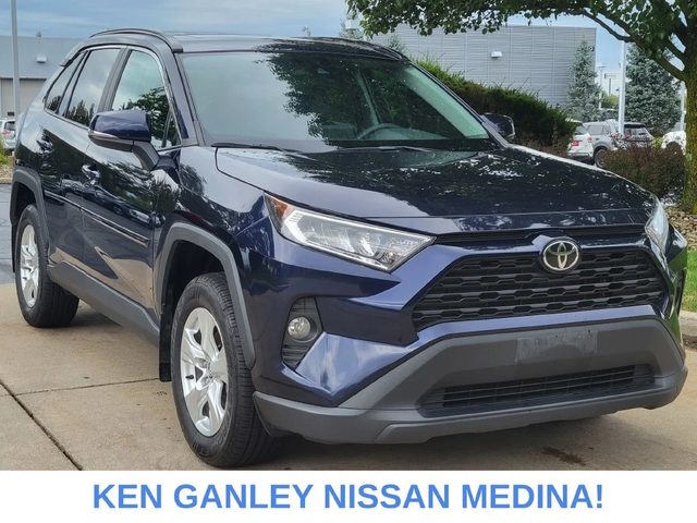 2020 Toyota RAV4 XLE AWD photo