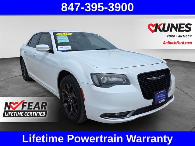 2019 Chrysler 300 300S AWD photo