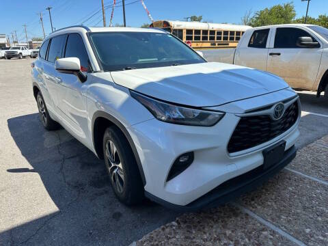 2020 Toyota Highlander XLE FWD photo