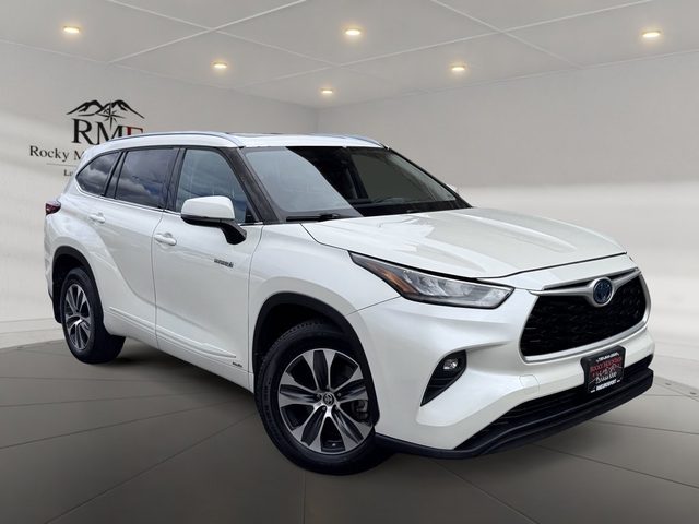 2020 Toyota Highlander Hybrid XLE AWD photo