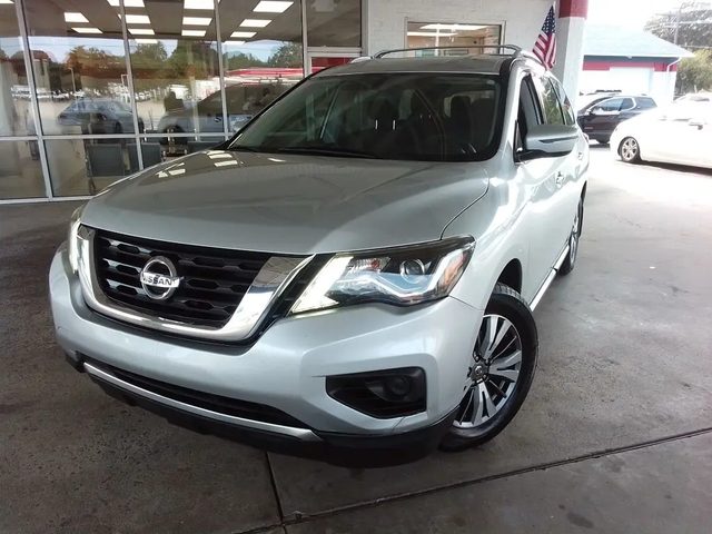 2020 Nissan Pathfinder S FWD photo