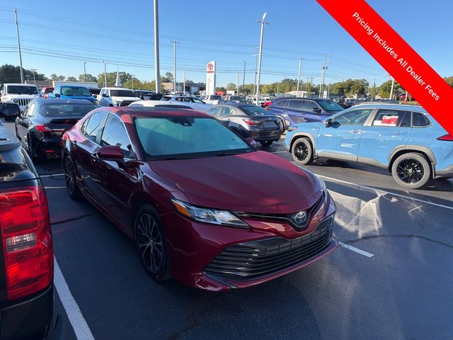 2020 Toyota Camry Hybrid LE FWD photo