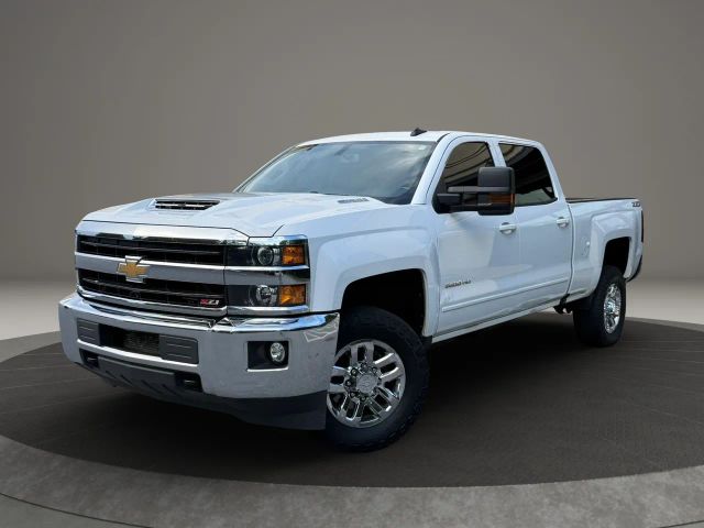 2018 Chevrolet Silverado 2500HD LT 4WD photo