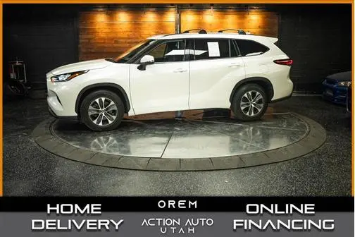 2020 Toyota Highlander XLE FWD photo
