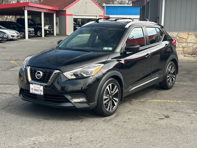 2020 Nissan Kicks SR FWD photo
