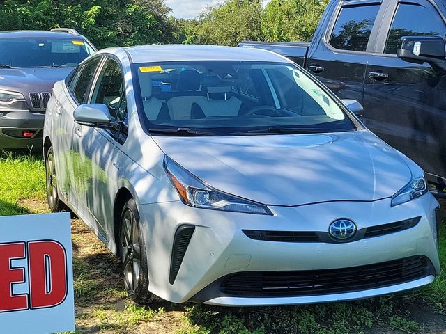 2020 Toyota Prius XLE FWD photo