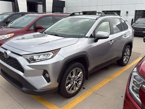 2020 Toyota RAV4 XLE Premium AWD photo
