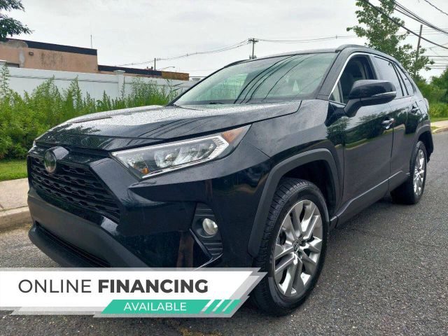 2020 Toyota RAV4 XLE Premium AWD photo