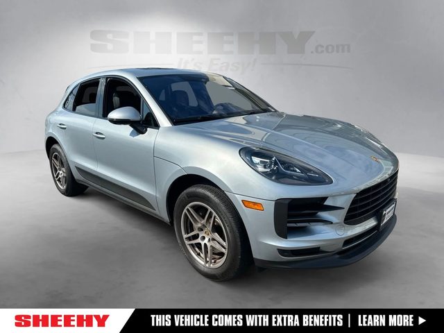 2020 Porsche Macan  AWD photo