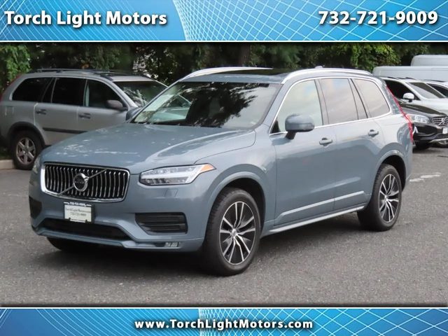 2020 Volvo XC90 Momentum AWD photo