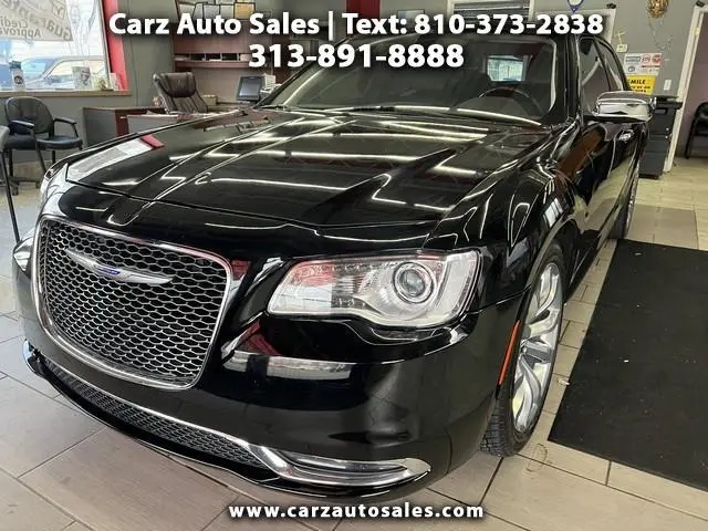 2019 Chrysler 300 Limited RWD photo