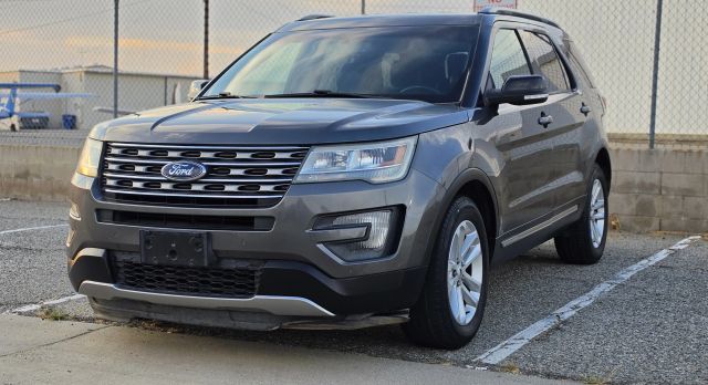 2016 Ford Explorer XLT FWD photo