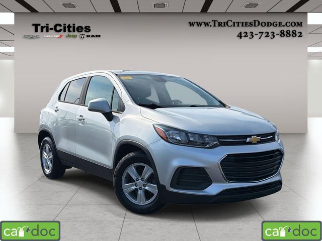 2020 Chevrolet Trax LS FWD photo
