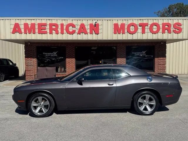 2019 Dodge Challenger SXT RWD photo
