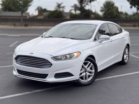 2015 Ford Fusion SE FWD photo