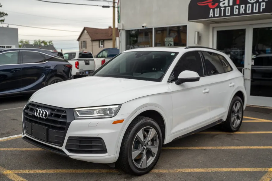 2020 Audi Q5 Titanium Premium AWD photo