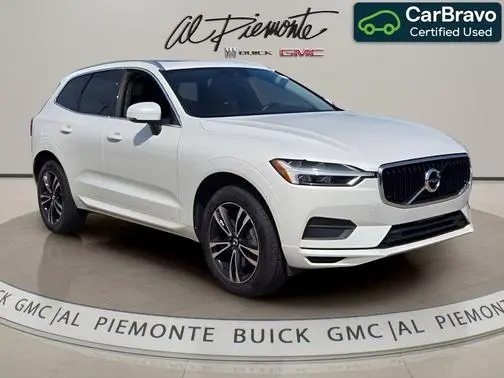2020 Volvo XC60 Momentum AWD photo