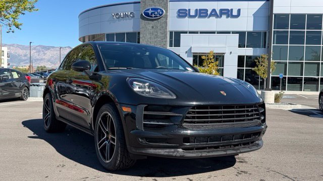 2020 Porsche Macan AWD photo