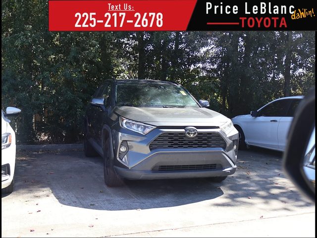2020 Toyota RAV4 XLE AWD photo