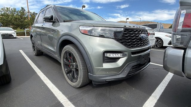 2020 Ford Explorer ST 4WD photo