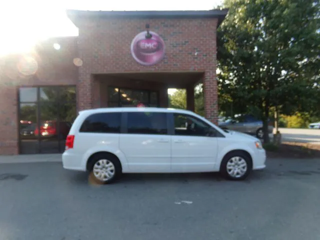 2017 Dodge Grand Caravan SE FWD photo