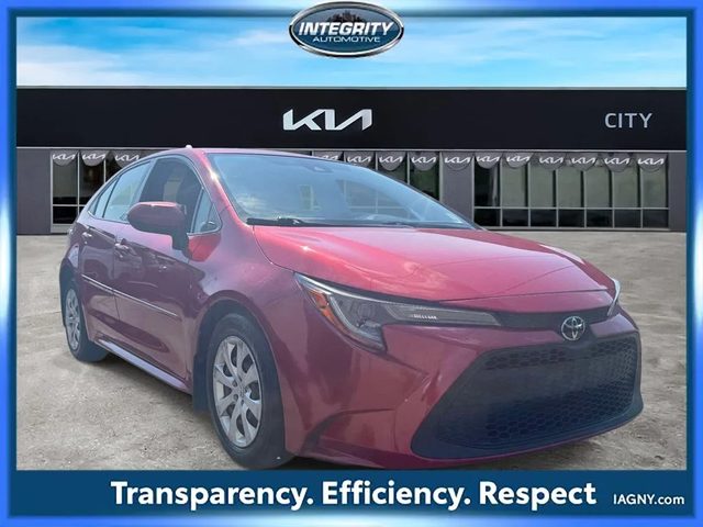 2020 Toyota Corolla LE FWD photo