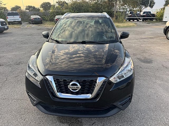 2019 Nissan Kicks SV FWD photo