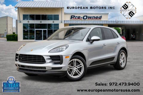 2020 Porsche Macan AWD photo