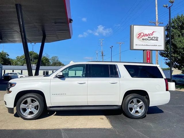2019 Chevrolet Suburban LT 4WD photo