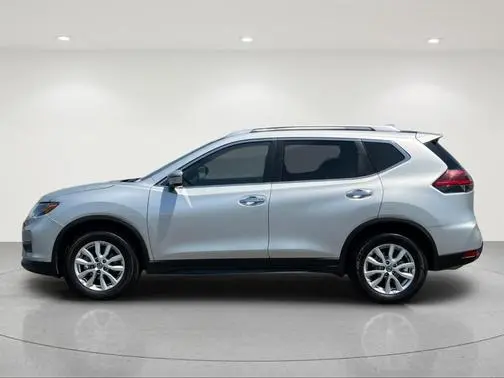 2020 Nissan Rogue SV FWD photo