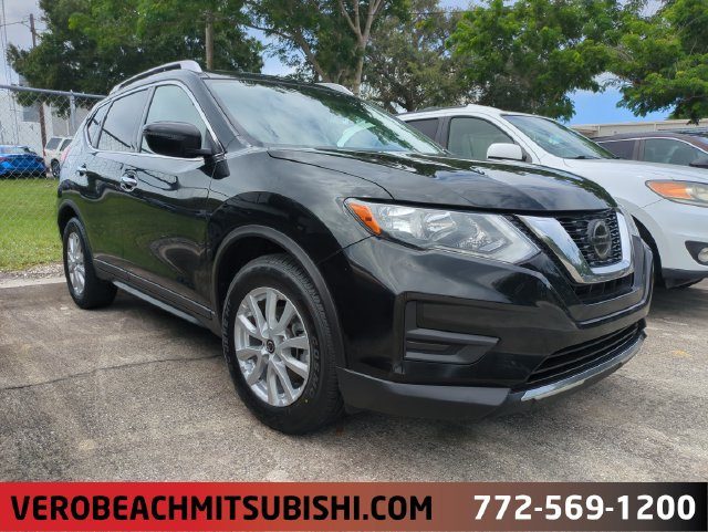 2020 Nissan Rogue SV FWD photo