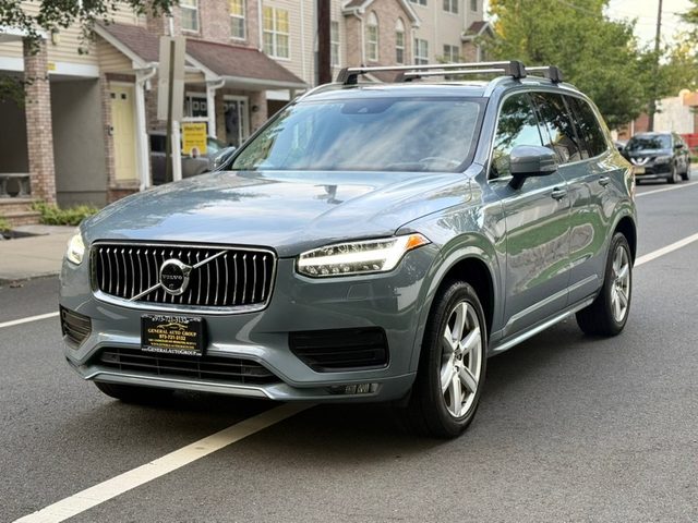 2020 Volvo XC90 Momentum AWD photo