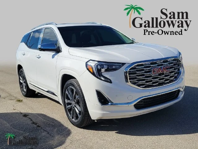 2020 GMC Terrain Denali FWD photo