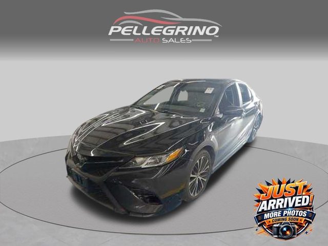 2020 Toyota Camry SE AWD photo