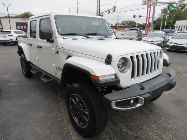 2020 Jeep Gladiator Overland 4WD photo