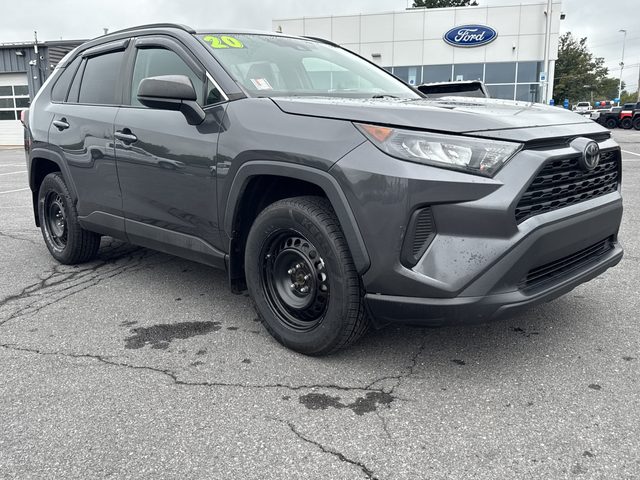 2020 Toyota RAV4 LE AWD photo