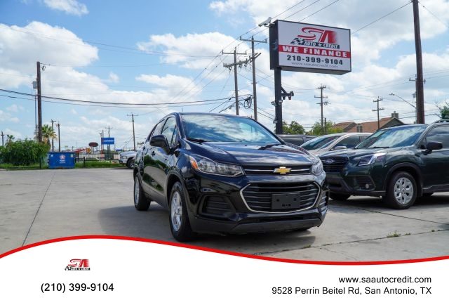 2020 Chevrolet Trax LS FWD photo