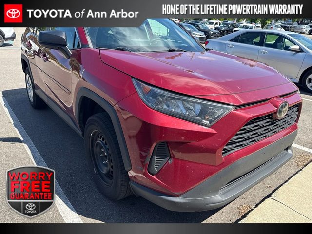 2020 Toyota RAV4 LE AWD photo