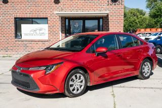 2020 Toyota Corolla LE FWD photo