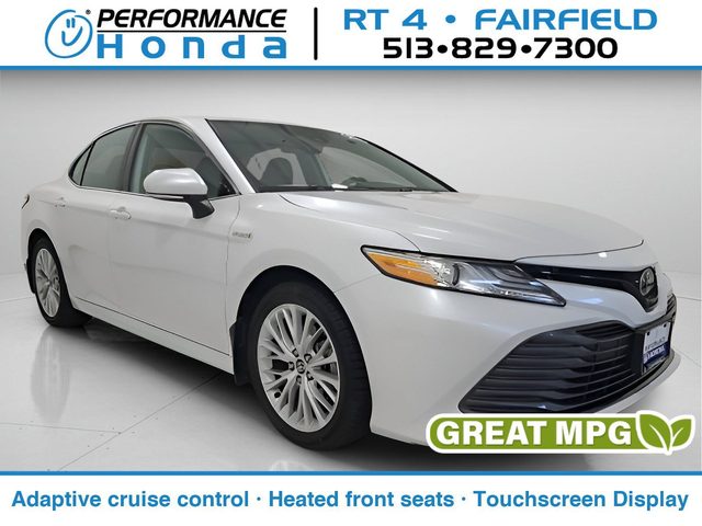 2020 Toyota Camry Hybrid XLE FWD photo