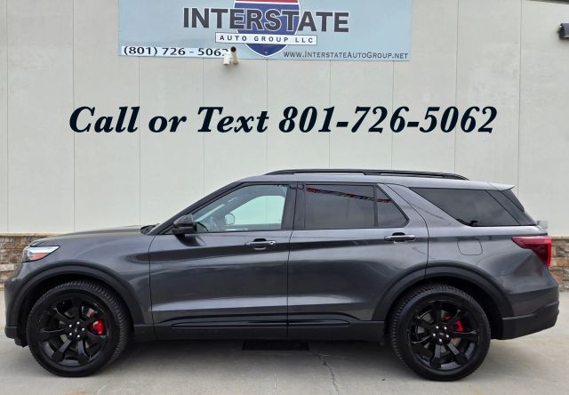 2020 Ford Explorer ST 4WD photo